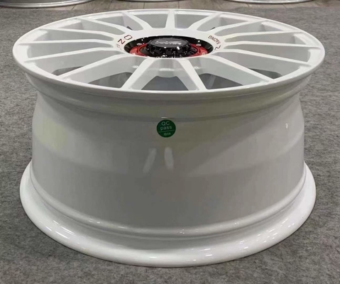 Гонки Superturismo Evoluzione WRC Monoblock OZ выковали колеса